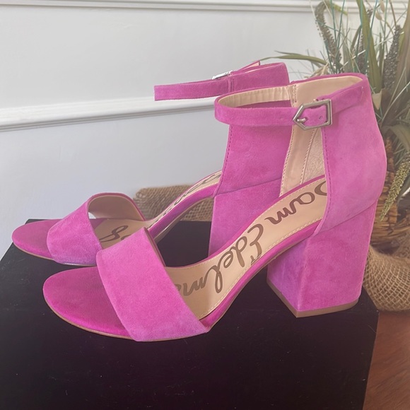 Sam Edelman Shoes - Pink Suede Sam Edelman sandals size 8